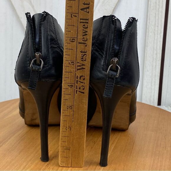 Classiques Entier Strappy Cutouts Peep Toe Leather Bootie Heels Black 7.5 - Picture 9 of 12